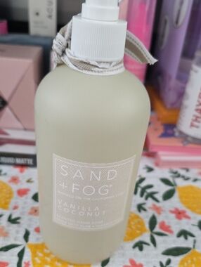 Sand and fog vanilla coconut hand soap